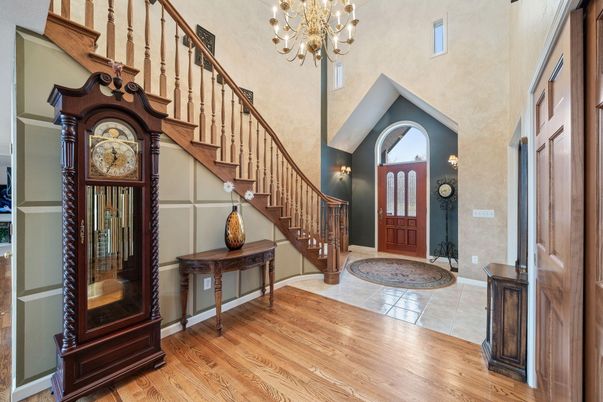 Chandelier, Interior, Wood Texture Flooring