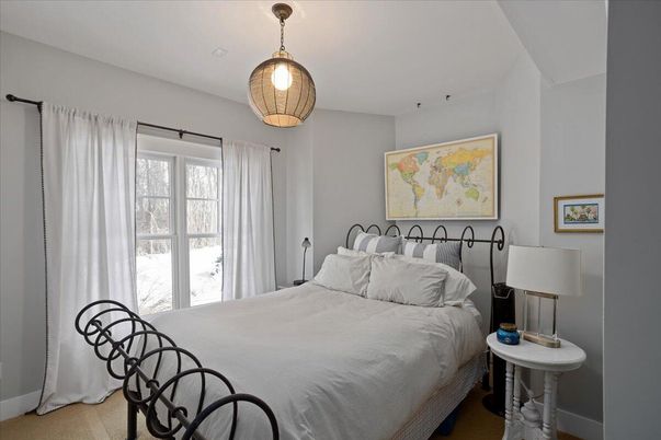 Bedroom, Interior, Pendant Lights