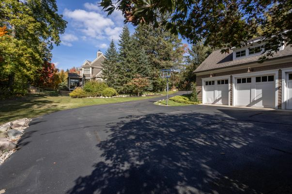 Detached Garage, Exterior