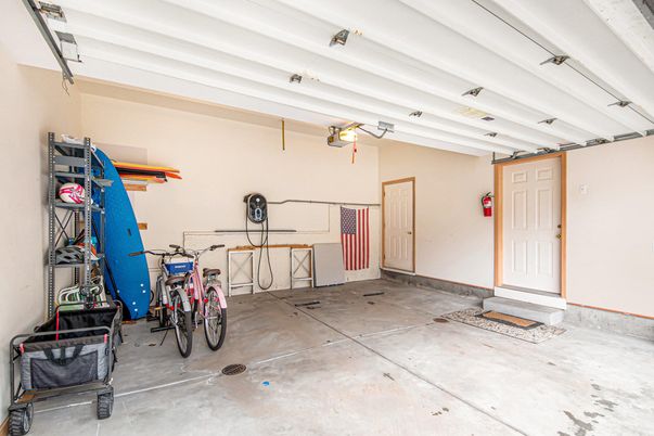 Garage, Interior