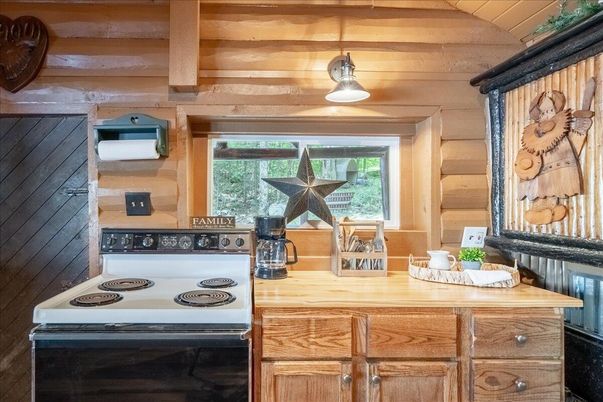 Interior, Kitchen, Wooden Beams, Wooden Walls