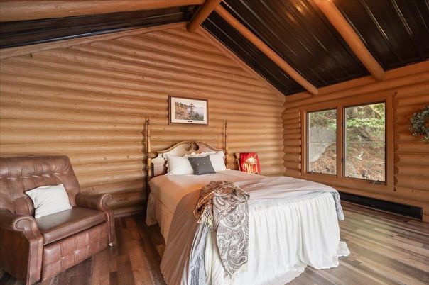 Bedroom, Interior, Wooden Beams, Wooden Ceilings, Wood Texture Flooring, Wooden Walls