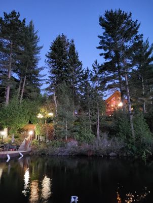 Exterior, Lake