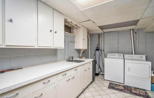 Interior, Washer