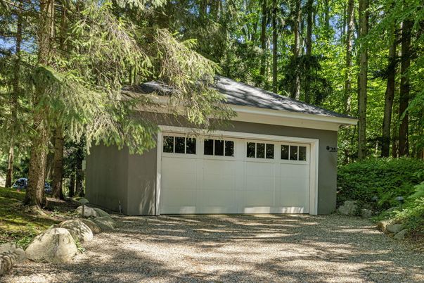 Detached Garage, Exterior
