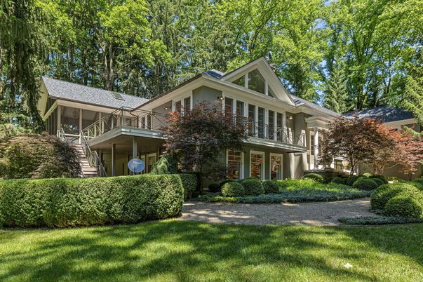 Backyard, Exterior, Facade, Queen Anne Victorian