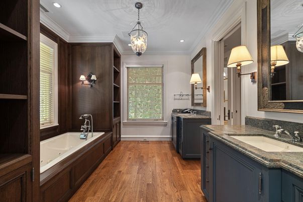 Bathroom, Interior, Pendant Lights, Recessed Lighting, Washer, Wood Texture Flooring