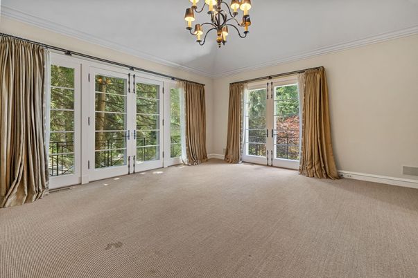 Chandelier, Empty room, Interior