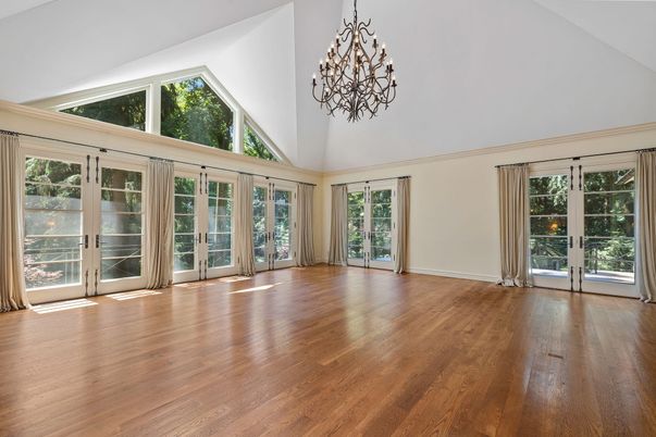 Chandelier, Empty room, Interior, Wood Texture Flooring
