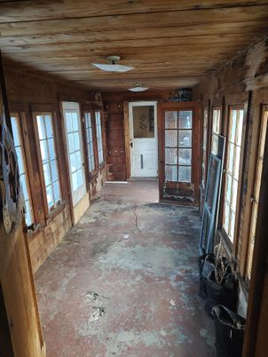 Empty room, Interior, Wooden Ceilings, Wooden Walls