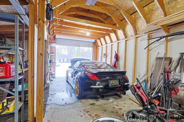 Garage, Interior, Wooden Beams, Wooden Ceilings
