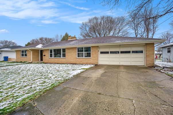 Attached, Exterior, Facade, Brick Facade, Ranch