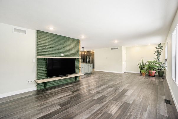 Empty room, Interior, Recessed Lighting, Wood Texture Flooring