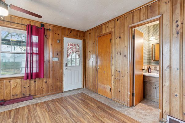 Bathroom, Empty room, Interior, Wood Texture Flooring, Wooden Walls