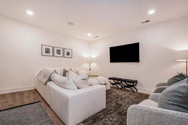 Interior, Living room, Recessed Lighting, Wood Texture Flooring