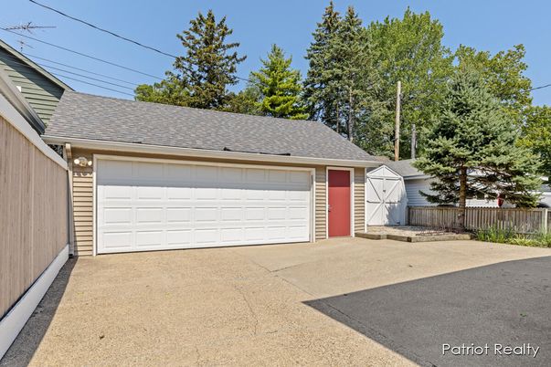 Detached Garage, Exterior