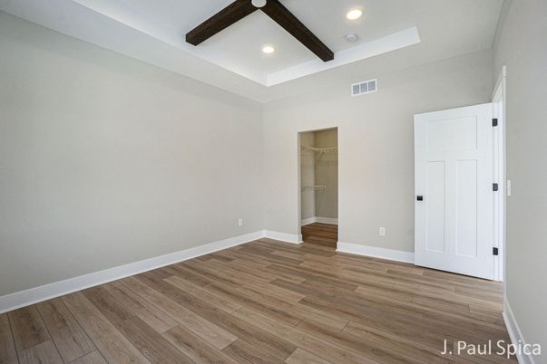 Empty room, Interior, Recessed Lighting, Wooden Beams, Wood Texture Flooring