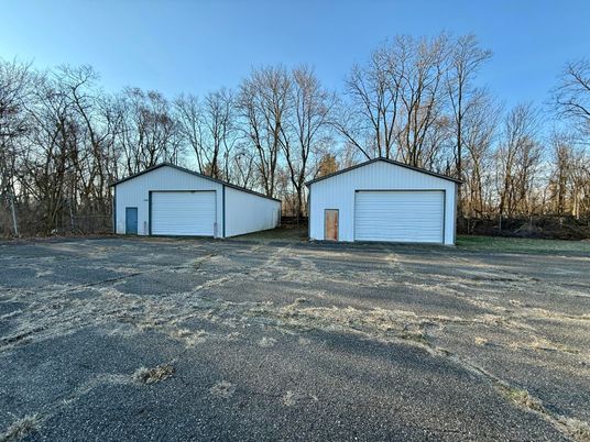 Backyard, Detached Garage, Exterior