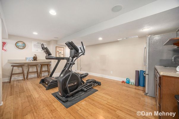 Fitness Equipment, Interior, Recessed Lighting, Wood Texture Flooring