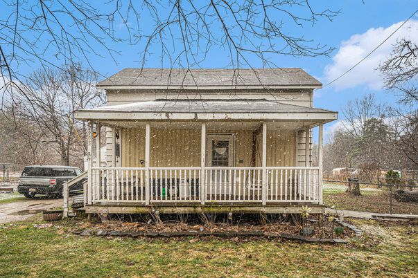 Exterior, Facade, American Foursquare