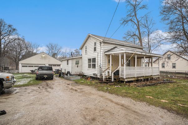 Detached Garage, Exterior