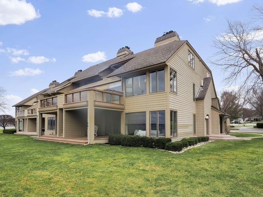 Backyard, Exterior, Facade, Queen Anne Victorian