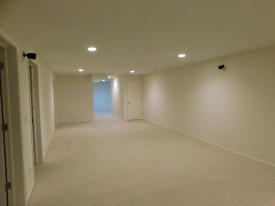 Empty room, Interior, Recessed Lighting