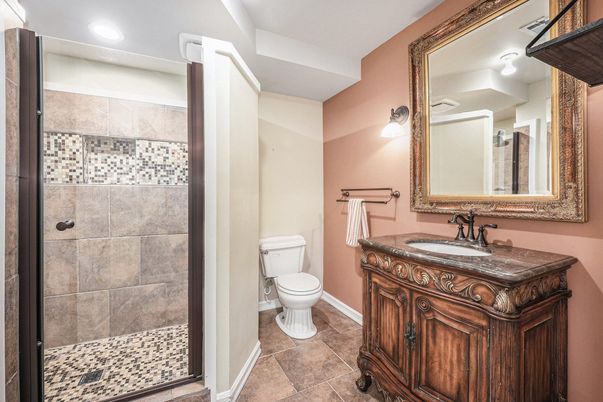 Bathroom, Interior, Recessed Lighting