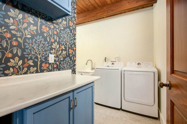 Interior, Washer, Wooden Beams, Wooden Ceilings