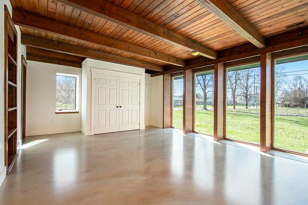 Empty room, Interior, Wooden Beams, Wooden Ceilings