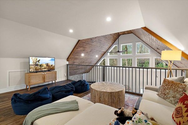Interior, Recessed Lighting, Wooden Ceilings, Wood Texture Flooring
