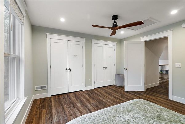 Interior, Recessed Lighting, Wood Texture Flooring