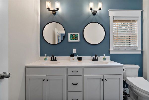 Bathroom, Dual Sink Vanities, Interior