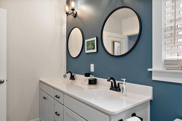 Bathroom, Dual Sink Vanities, Interior