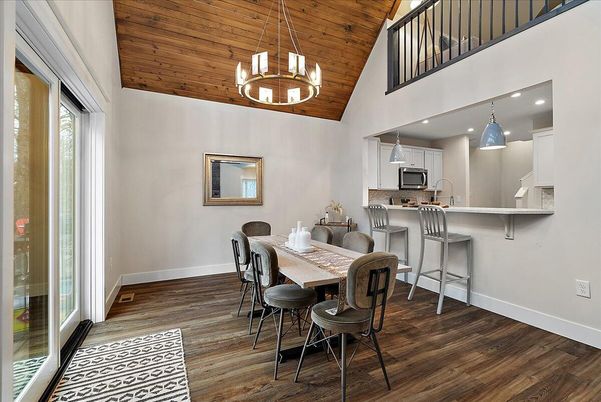 Dining room, Interior, Kitchen, Pendant Lights, Recessed Lighting, Wooden Ceilings, Wood Texture Flooring