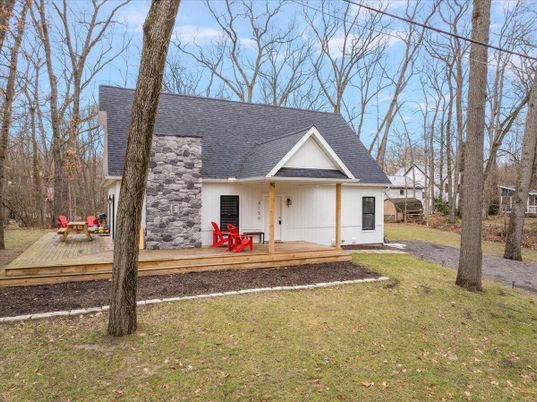 Backyard, Exterior, Facade, Cape Cod