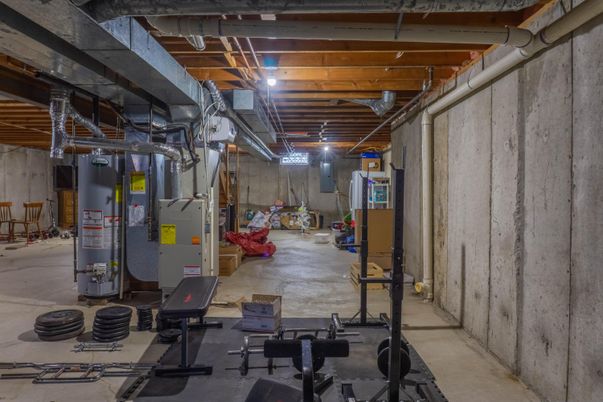 Fitness Equipment, Interior, Wooden Beams