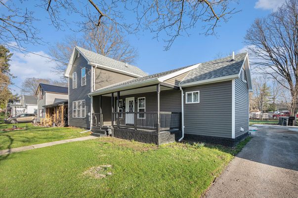 Backyard, Exterior, Facade, Cape Cod