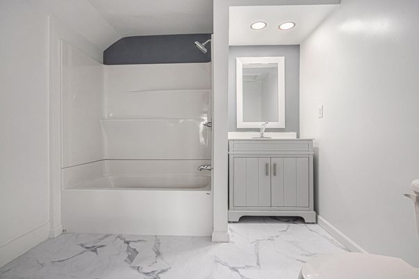 Bathroom, Interior, Marble, Recessed Lighting