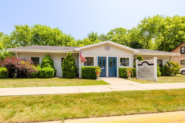 Attached, Exterior, Facade, Ranch