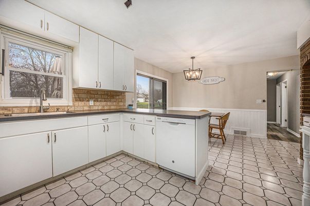Dining room, Interior, Kitchen, Pendant Lights