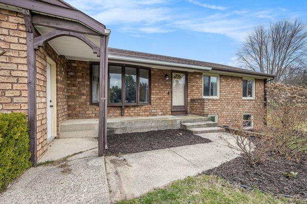 Exterior, Facade, Brick Facade, Ranch