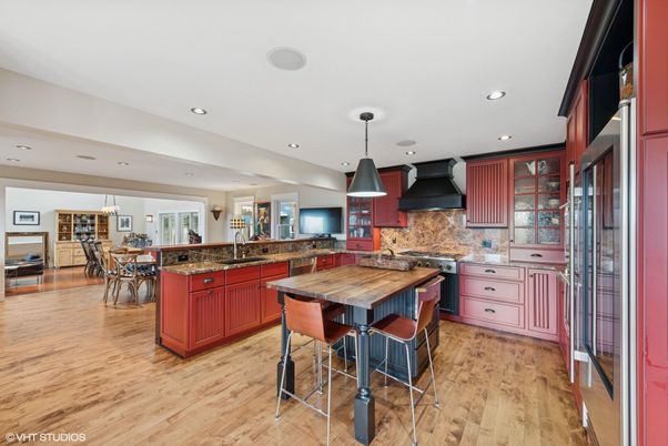 Dining room, Interior, Kitchen, Pendant Lights, Recessed Lighting, Wood Texture Flooring