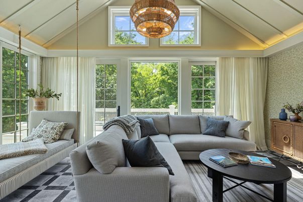 Chandelier, Interior, Living room