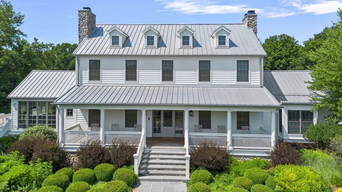 Exterior, Facade, Cape Cod