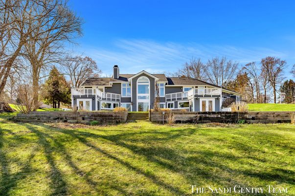 Backyard, Exterior, Facade, Farmhouse