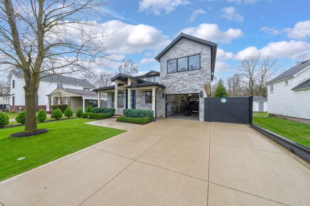 Backyard, Exterior, Facade, Brick Facade, Split Level