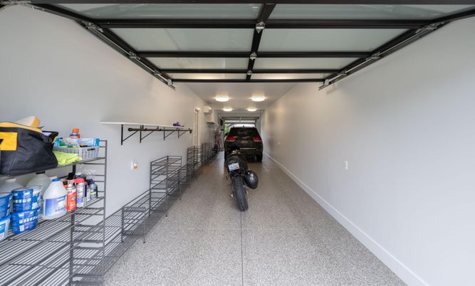 Garage, Interior