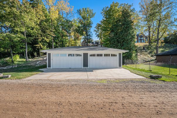 Detached Garage, Exterior