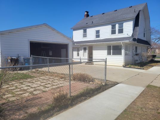 Exterior, Facade, Farmhouse